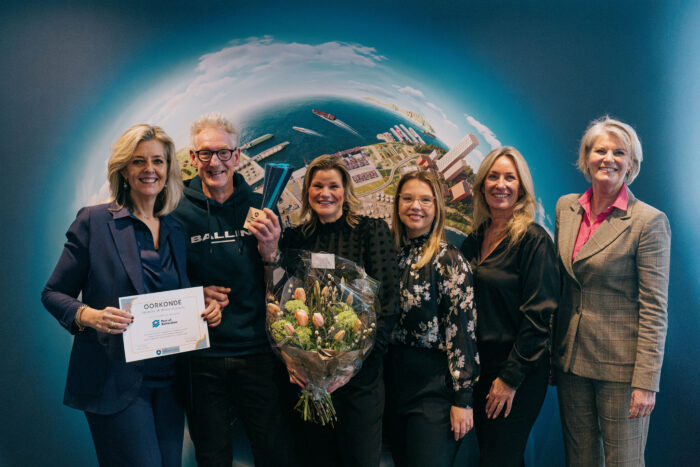 Driehoek 3D Trofee Havenbedrijf Rotterdam